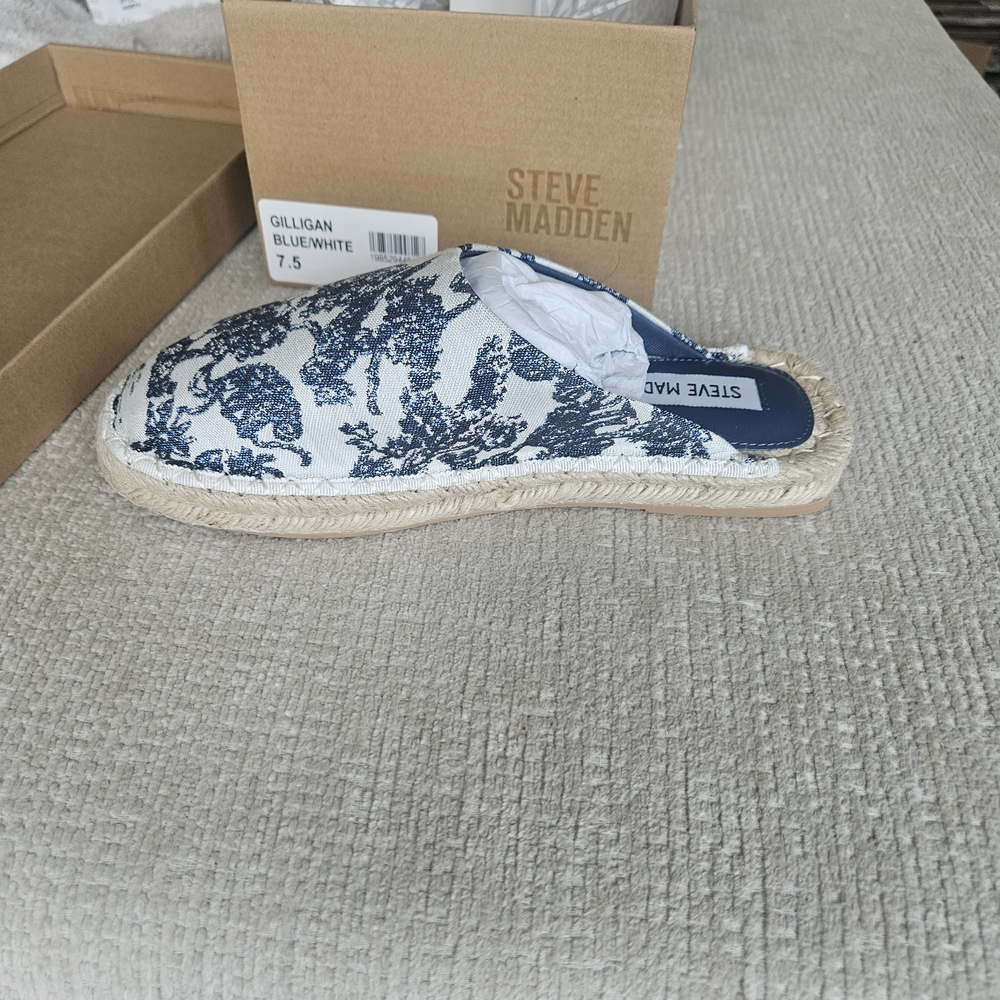 Steve Madden Gilligan Sneakers - Blue and White - Picture 4 of 4